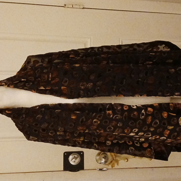 Ladies shawls (2) - Picture 2 of 3